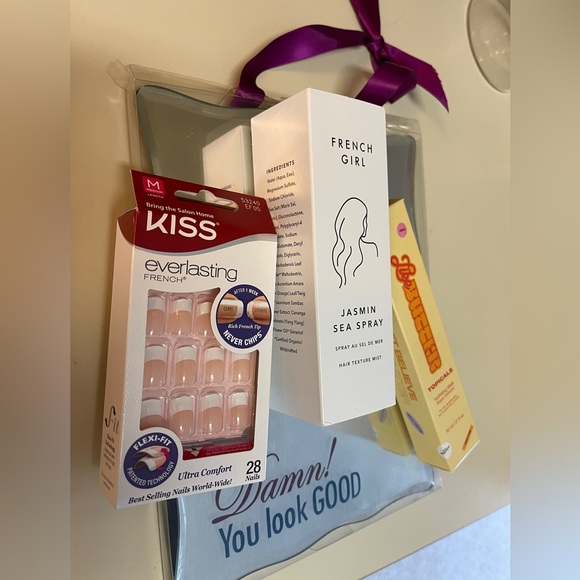 4 pc Mirror, nails, face & hair products New in Box - Picture 5 of 7